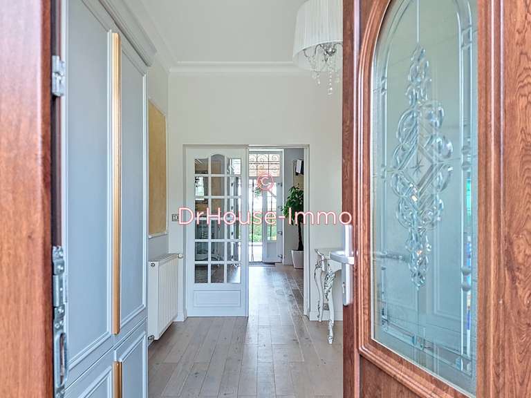 Villa Saint-Hilaire-du-Harcouët - 5 chambres - 199m²