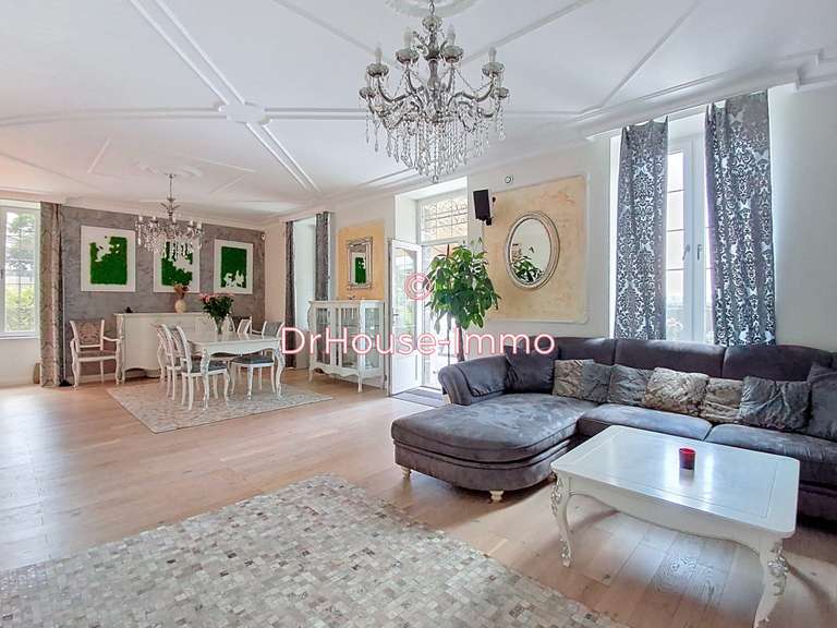 Villa Saint-Hilaire-du-Harcouët - 5 chambres - 199m²