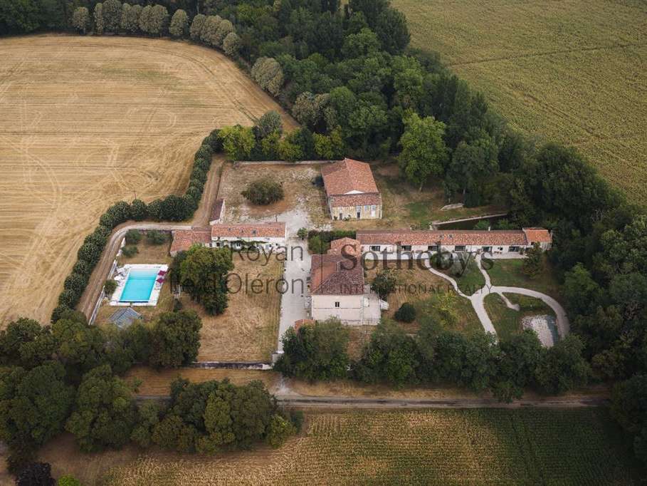 Maison Saint-Hippolyte