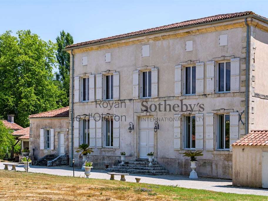Maison Saint-Hippolyte