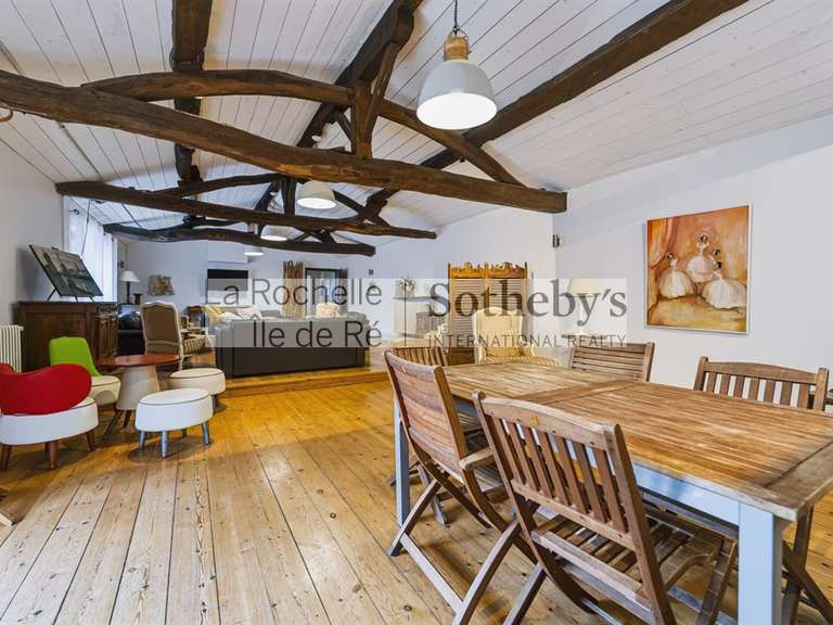 Maison Saint-Hippolyte - 768m²