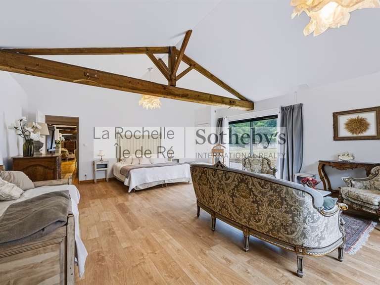 Maison Saint-Hippolyte - 768m²