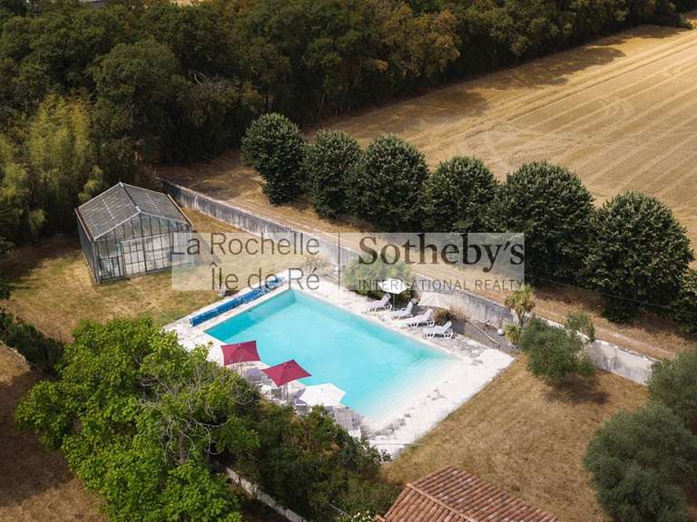 Maison Saint-Hippolyte - 768m²