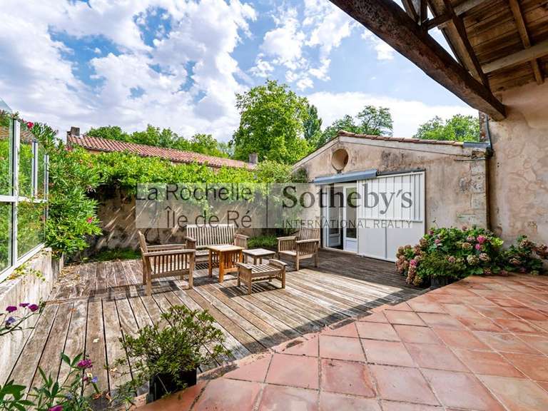 Maison Saint-Hippolyte - 768m²