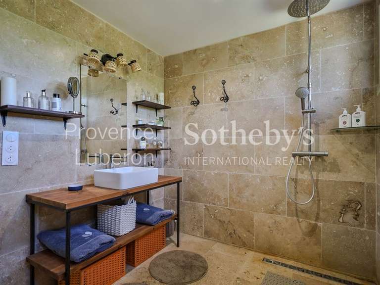 Maison Saint-Hippolyte-le-Graveyron - 5 chambres - 250m²