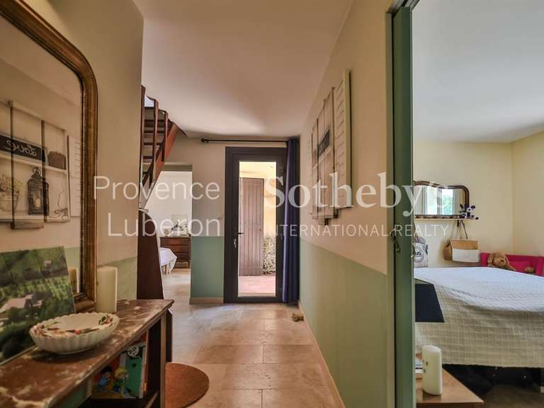 Maison Saint-Hippolyte-le-Graveyron - 5 chambres - 250m²