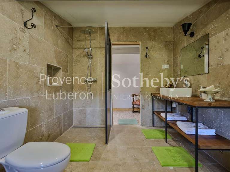 Maison Saint-Hippolyte-le-Graveyron - 5 chambres - 250m²