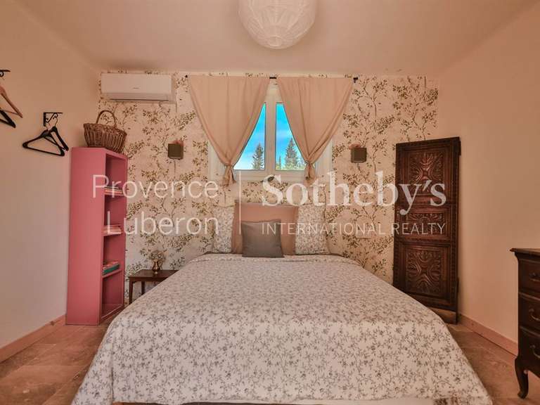 Maison Saint-Hippolyte-le-Graveyron - 5 chambres - 250m²
