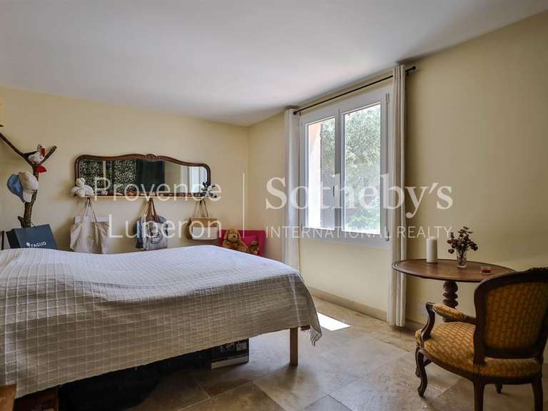 Maison Saint-Hippolyte-le-Graveyron - 5 chambres - 250m²