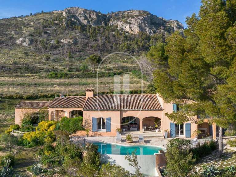 Villa Saint-Hippolyte-le-Graveyron - 4 chambres - 303m²
