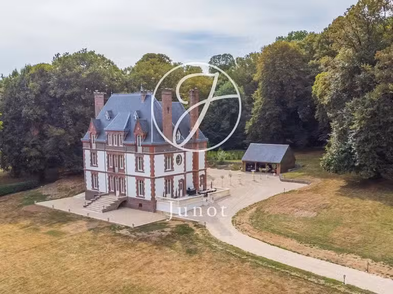 Château Saint-Illiers-la-Ville - 7 chambres - 407m²