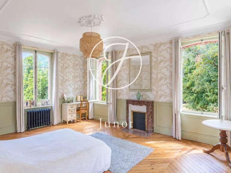 Château Saint-Illiers-la-Ville - 7 chambres - 407m²