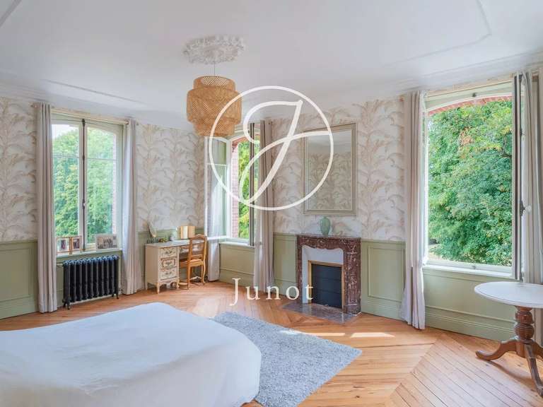 Château Saint-Illiers-la-Ville - 7 chambres - 407m²