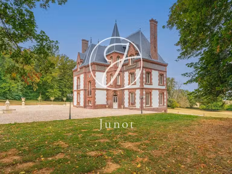 Château Saint-Illiers-la-Ville - 7 chambres - 407m²