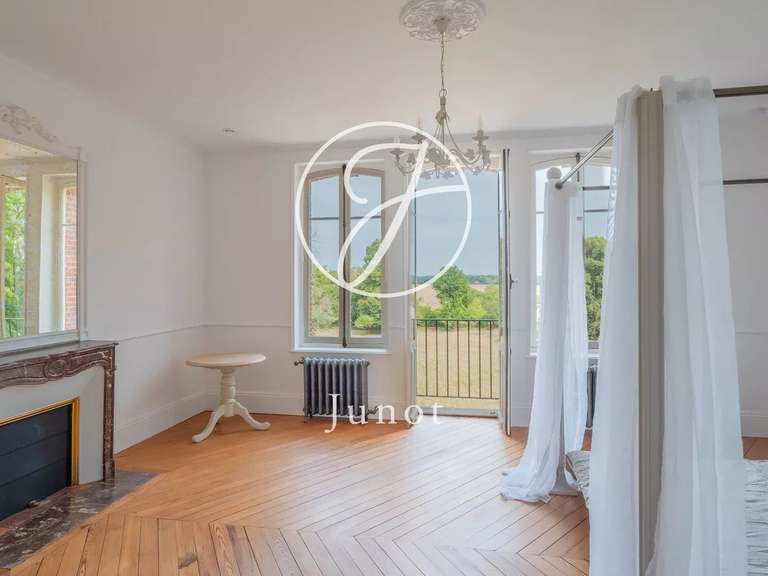 Château Saint-Illiers-la-Ville - 7 chambres - 407m²