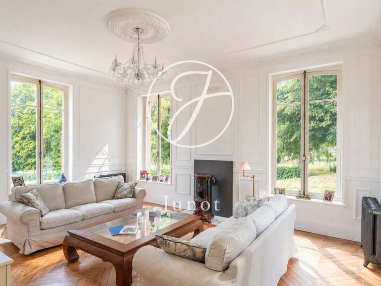 Château Saint-Illiers-la-Ville - 7 chambres - 407m²