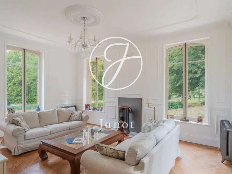 Château Saint-Illiers-la-Ville - 7 chambres - 407m²