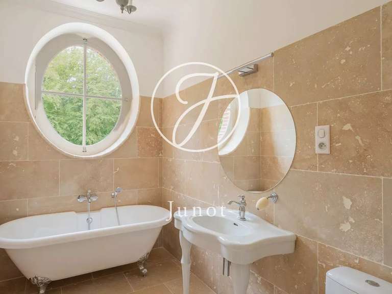 Château Saint-Illiers-la-Ville - 7 chambres - 407m²