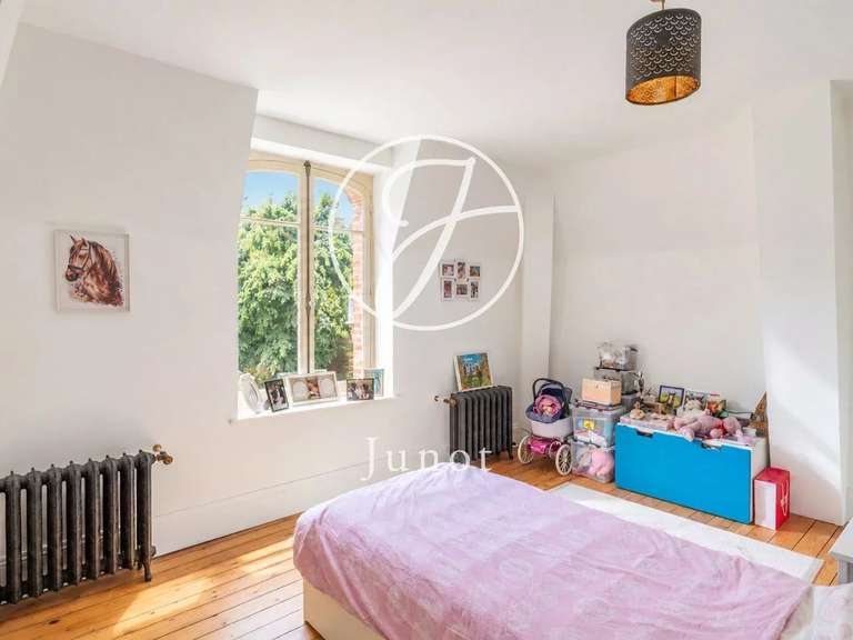 Château Saint-Illiers-la-Ville - 7 chambres - 407m²