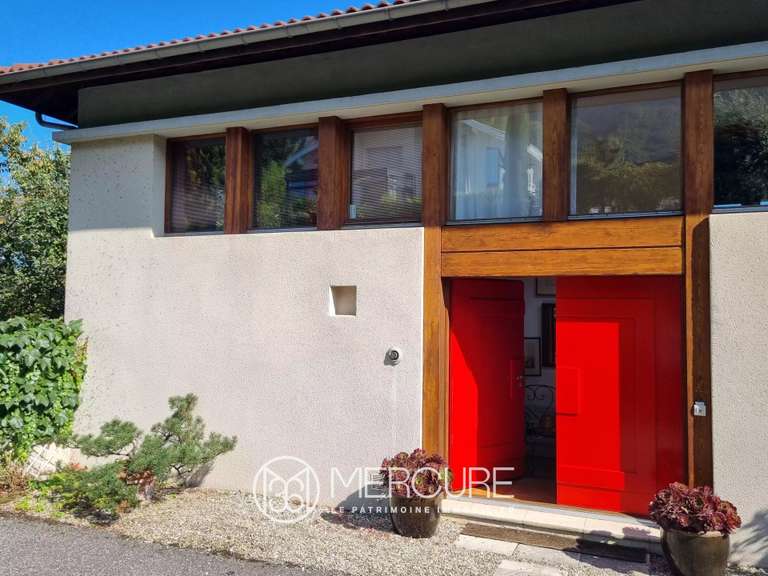 Maison Saint-Ismier - 4 chambres - 180m²