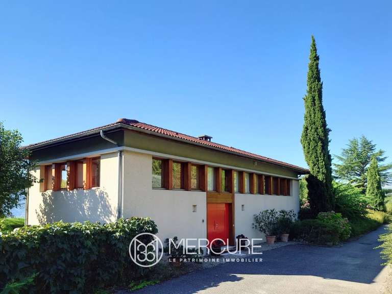 Maison Saint-Ismier - 4 chambres - 180m²