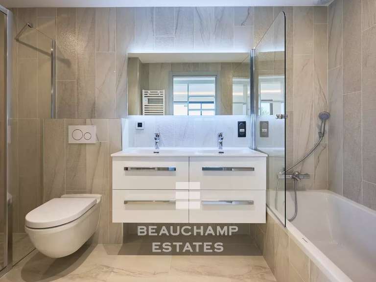 Apartment Saint-Jean-Cap-Ferrat - 4 bedrooms - 191m²