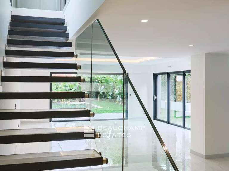 Apartment Saint-Jean-Cap-Ferrat - 4 bedrooms - 191m²