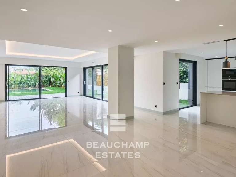 Apartment Saint-Jean-Cap-Ferrat - 4 bedrooms - 191m²