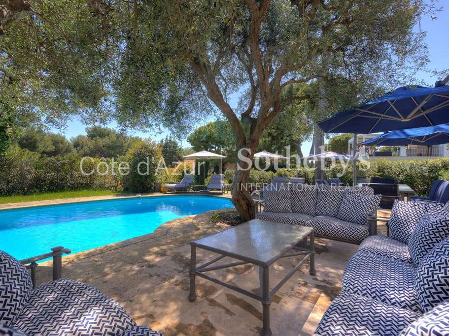 House Saint-Jean-Cap-Ferrat