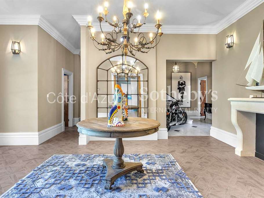 House Saint-Jean-Cap-Ferrat