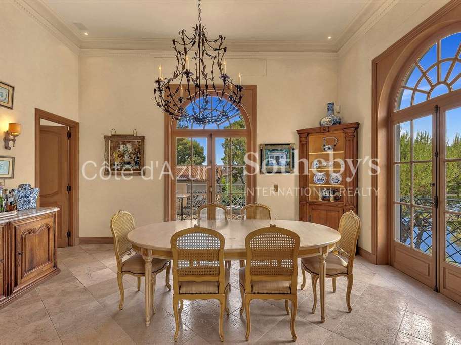 House Saint-Jean-Cap-Ferrat