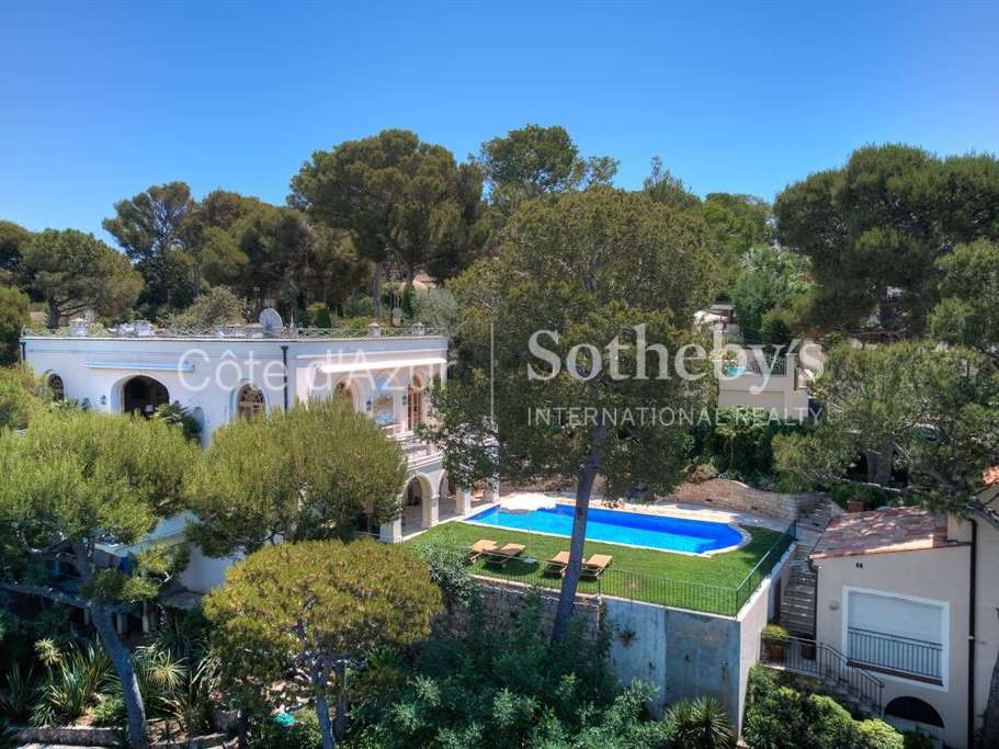 House Saint-Jean-Cap-Ferrat