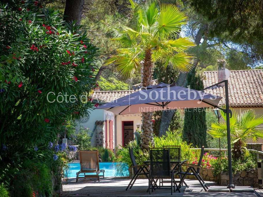 House Saint-Jean-Cap-Ferrat