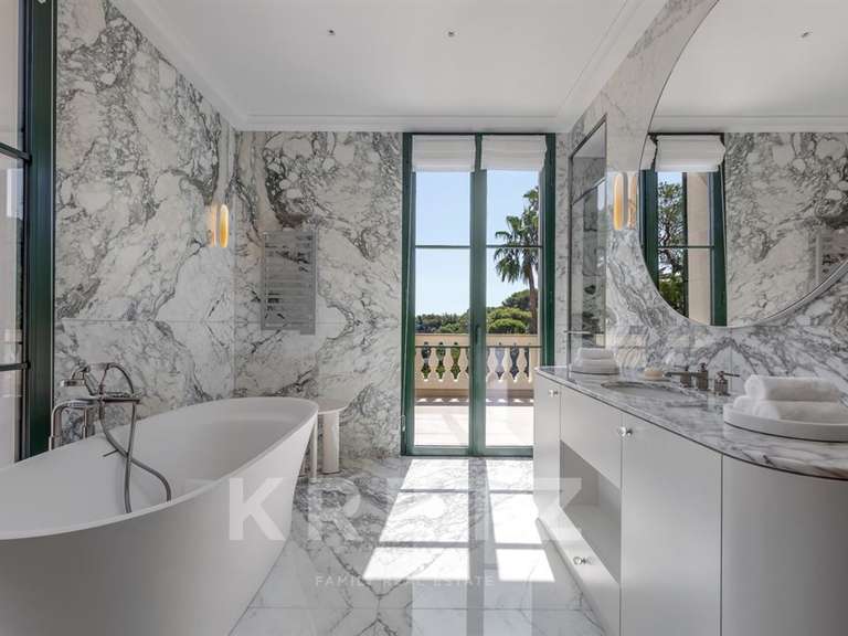Maison Saint-Jean-Cap-Ferrat - 7 chambres - 957m²