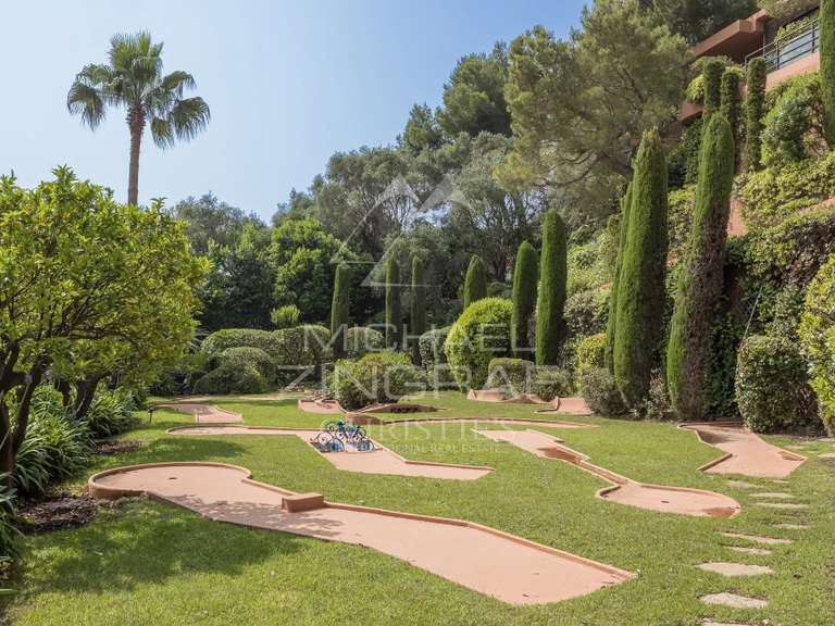 Propriété Saint-Jean-Cap-Ferrat - 13 chambres - 830m²