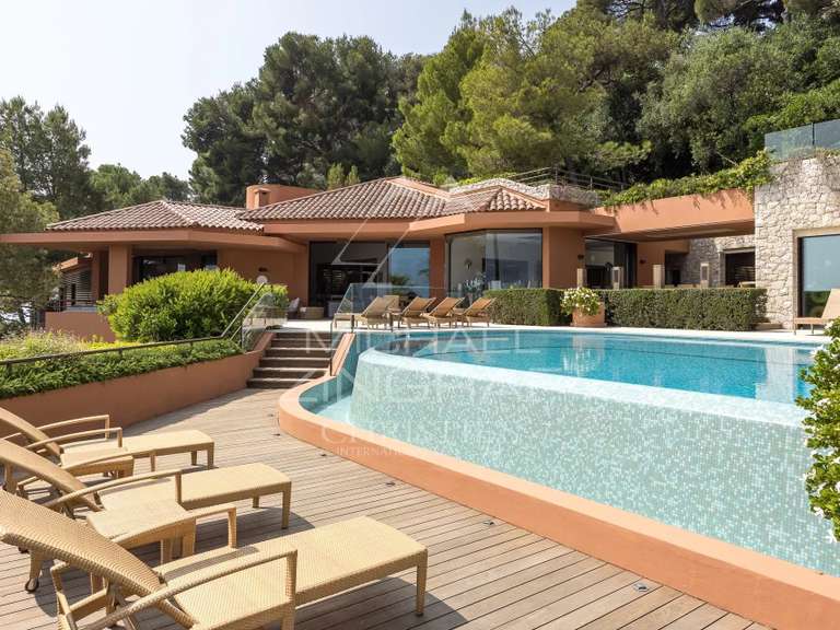 Propriété Saint-Jean-Cap-Ferrat - 13 chambres - 830m²