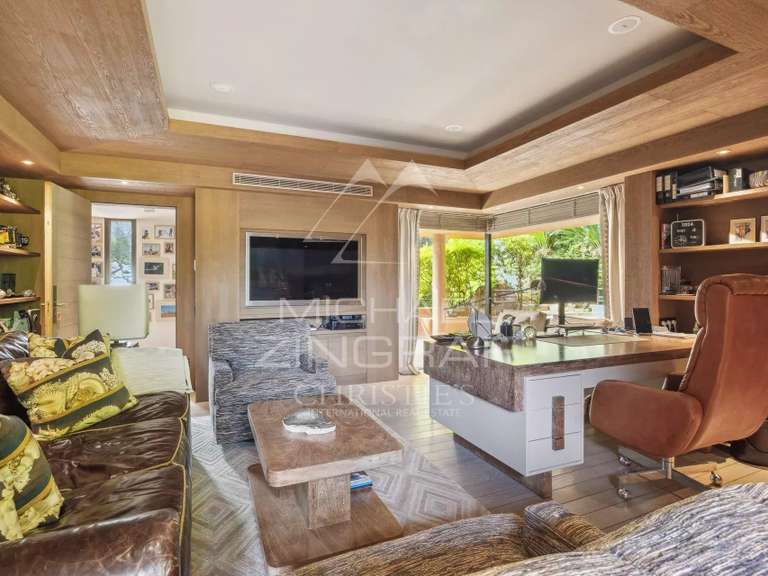 Propriété Saint-Jean-Cap-Ferrat - 13 chambres - 830m²
