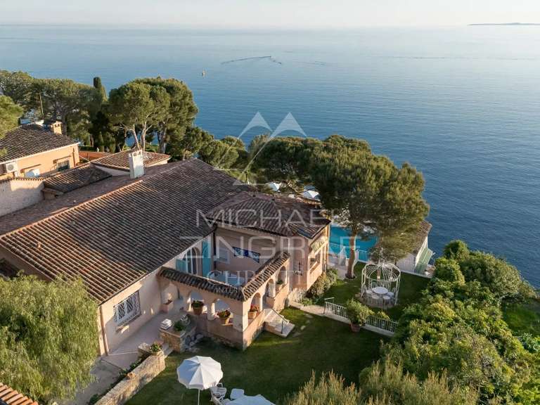 Villa Saint-Jean-Cap-Ferrat - 5 chambres - 450m²