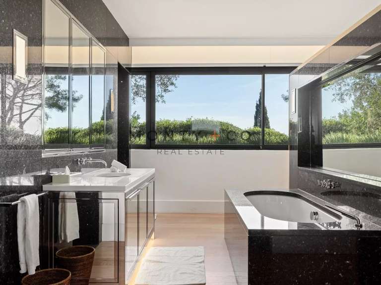 Villa Saint-Jean-Cap-Ferrat - 5 chambres - 1250m²