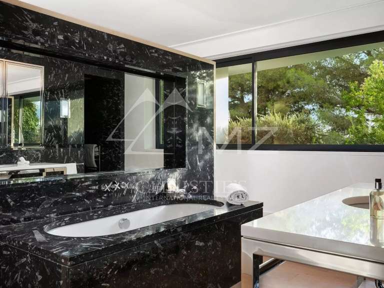 Villa Saint-Jean-Cap-Ferrat - 5 bedrooms - 1250m²