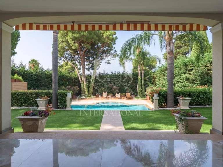 Villa Saint-Jean-Cap-Ferrat - 7 chambres - 330m²