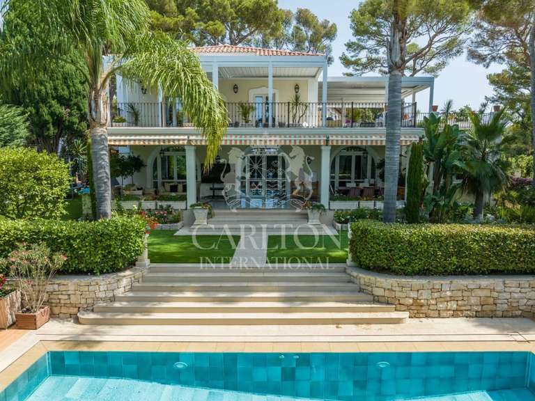 Villa Saint-Jean-Cap-Ferrat - 7 chambres - 330m²