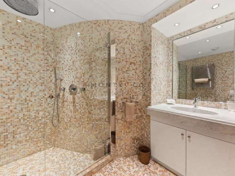 Villa Saint-Jean-Cap-Ferrat - 4 chambres - 450m²