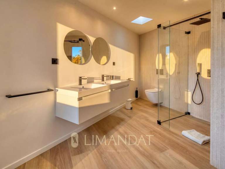 Villa Saint-Jean-Cap-Ferrat - 4 chambres - 281m²