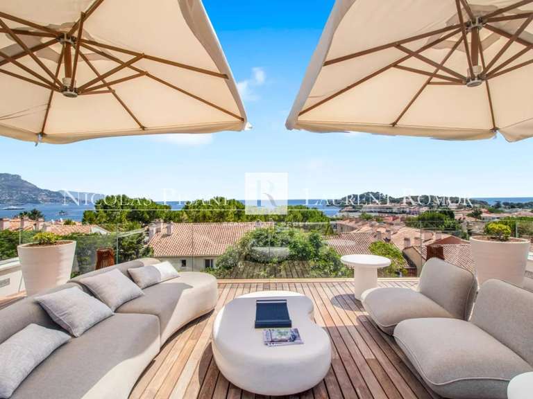 Villa Saint-Jean-Cap-Ferrat - 4 chambres - 350m²