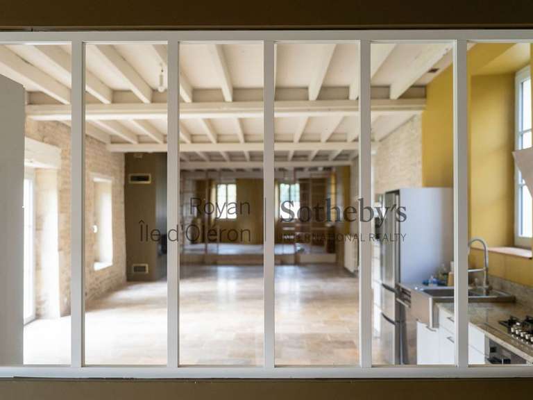 Maison Saint-Jean-d'Angély - 4 chambres - 350m²