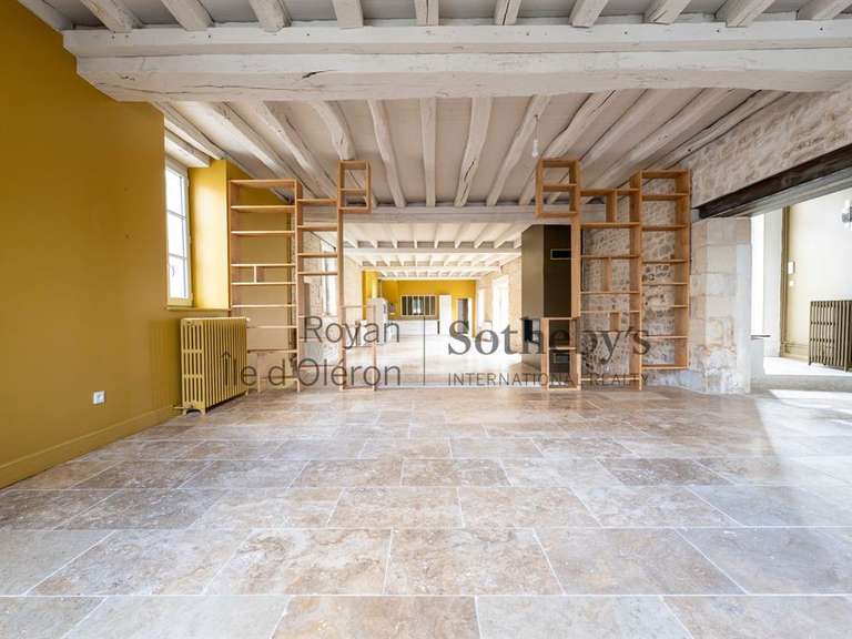 Maison Saint-Jean-d'Angély - 4 chambres - 350m²