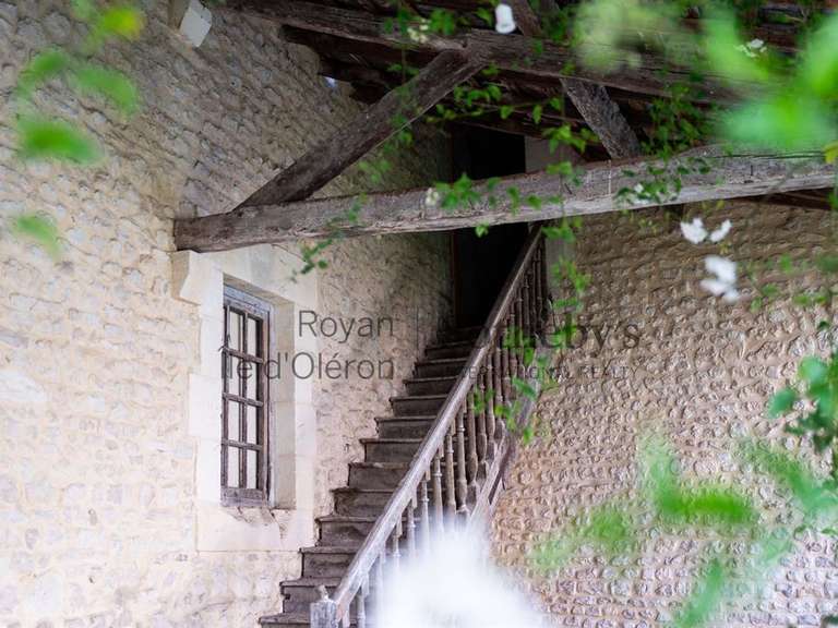 Maison Saint-Jean-d'Angély - 4 chambres - 350m²