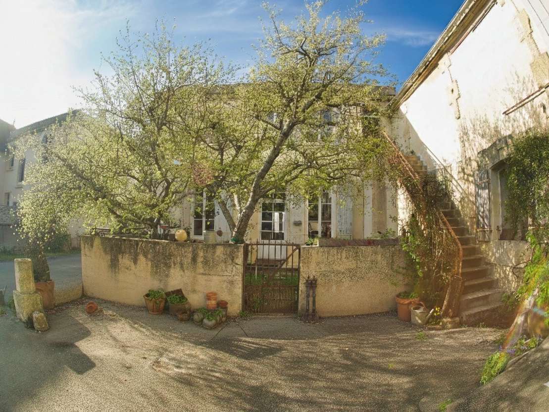 House Saint-Jean-d'Angély