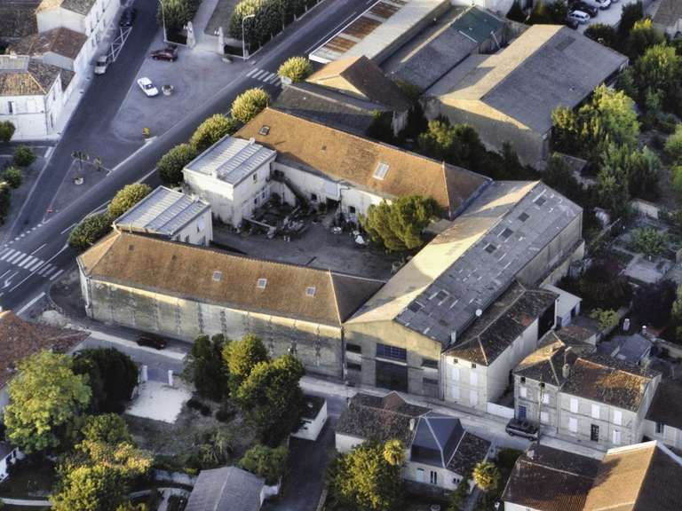 House Saint-Jean-d'Angély - 4 bedrooms - 336m²